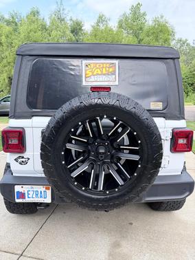 White 2018 Jeep Wrangler Unlimited Sahara
