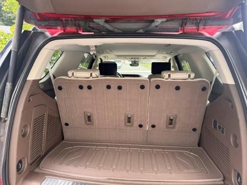 Red 2023 GMC Yukon Denali