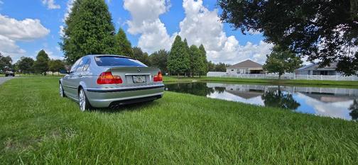 Silver 2005 BMW 330 i