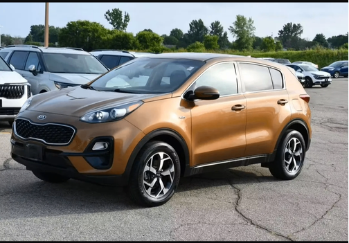 Gold 2020 Kia Sportage LX