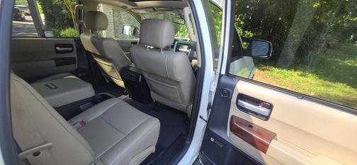 White 2015 Toyota Sequoia Platinum