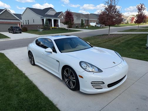 2012 Porsche Panamera Panamera 4