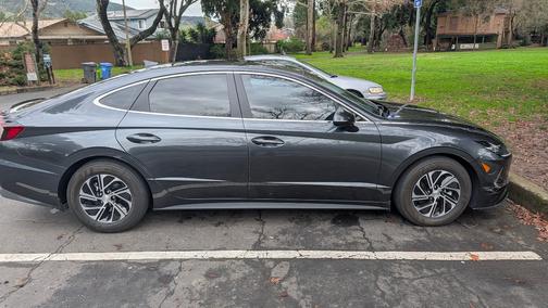 2023 Hyundai SONATA Hybrid Blue