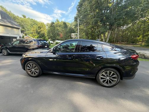 Black 2023 BMW X6 xDrive40i
