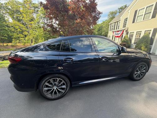 Black 2023 BMW X6 xDrive40i