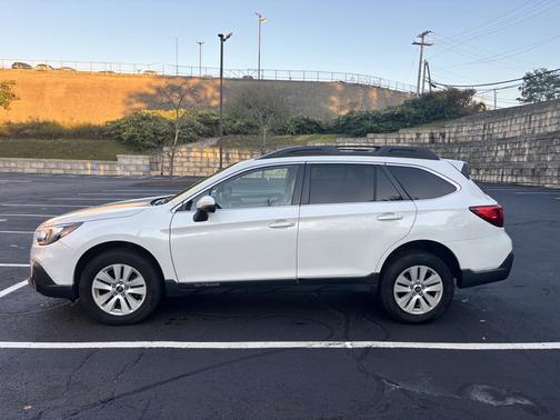 2018 Subaru Outback 2.5i Premium