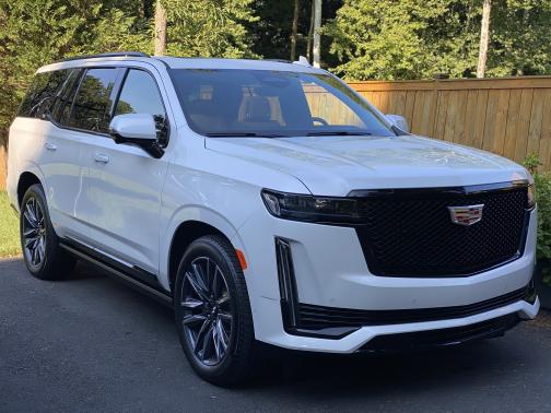 Photo 2 of 6 of 2022 Cadillac Escalade Sport