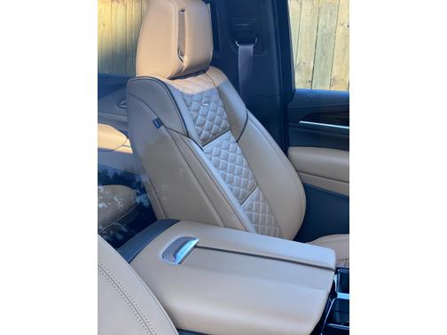 Photo 3 of 6 of 2022 Cadillac Escalade Sport