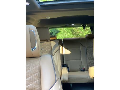 Photo 4 of 6 of 2022 Cadillac Escalade Sport