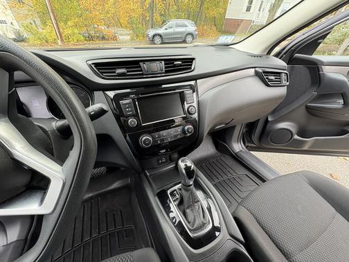 2020 Nissan Rogue Sport S