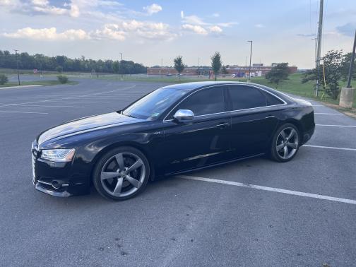 2015 Audi S8 4.0T