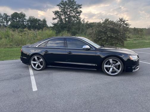 2015 Audi S8 4.0T