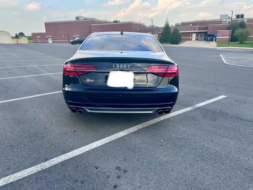 2015 Audi S8 4.0T