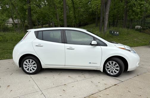2013 Nissan Leaf S