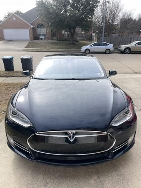2015 Tesla Model S 85D