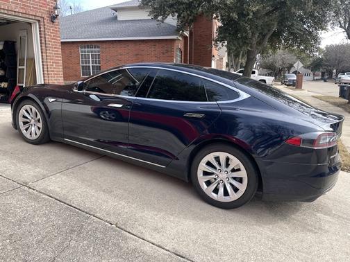 2015 Tesla Model S 85D