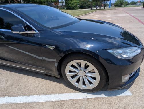 2015 Tesla Model S 85D