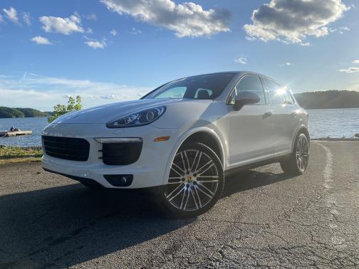 2017 Porsche Cayenne Platinum Edition