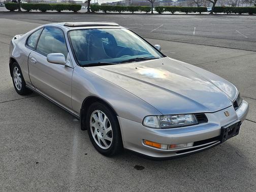 Gold 1996 Honda Prelude Si