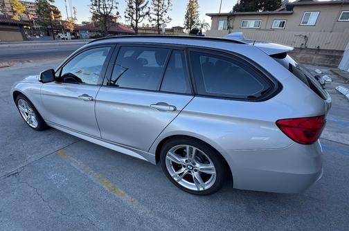 2018 BMW 330 i xDrive