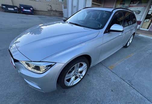 2018 BMW 330 i xDrive