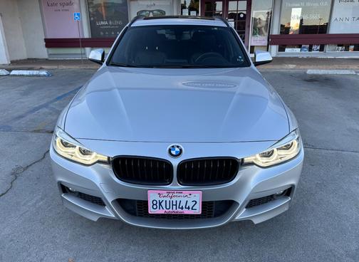 2018 BMW 330 i xDrive
