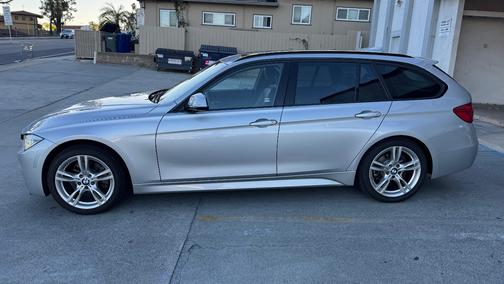 2018 BMW 330 i xDrive