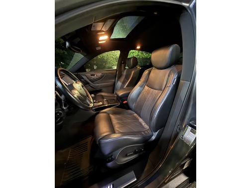 2017 INFINITI QX70 Base