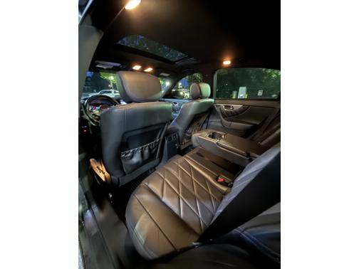 2017 INFINITI QX70 Base