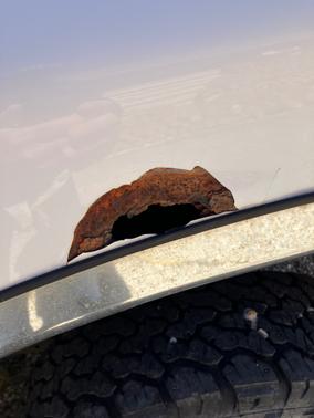 White 2005 Dodge Ram 3500 Laramie Quad Cab DRW