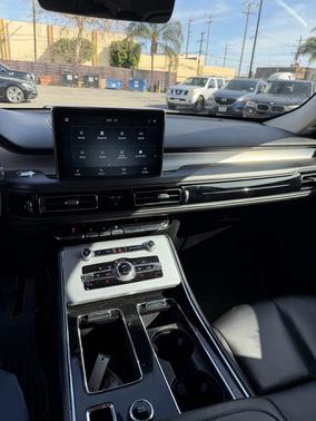 2022 Lincoln Aviator Standard AWD