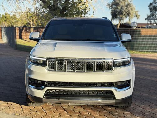 2022 Jeep Grand Wagoneer Series III