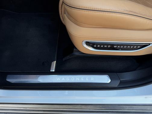 2022 Jeep Grand Wagoneer Series III