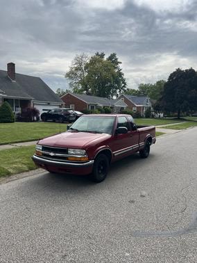 2001 Chevrolet S-10 LS Extended Cab