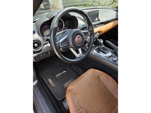 2017 FIAT 124 Spider Lusso