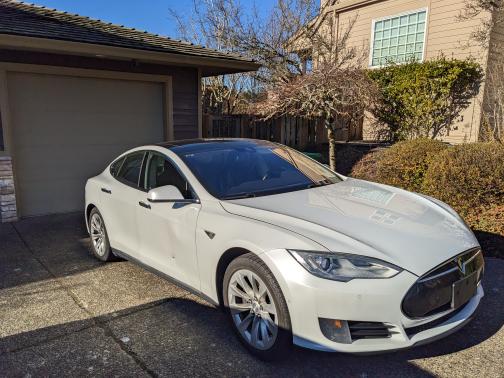 2015 Tesla Model S 85D