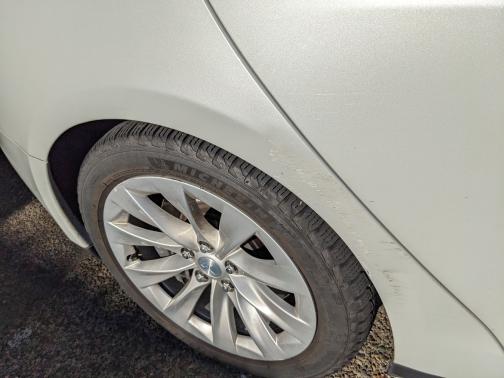 2015 Tesla Model S 85D