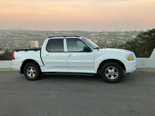 2004 Ford Explorer Sport Trac XLT