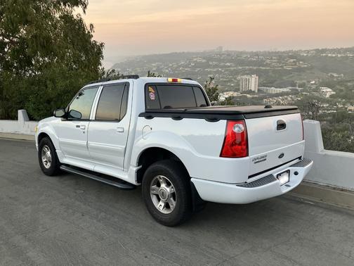 2004 Ford Explorer Sport Trac XLT