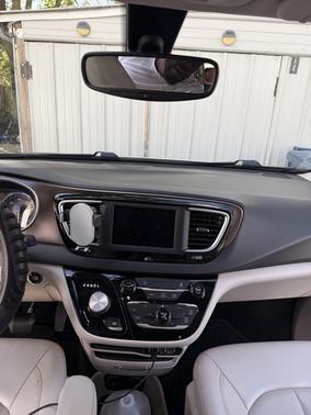 White 2021 Chrysler Voyager LXI