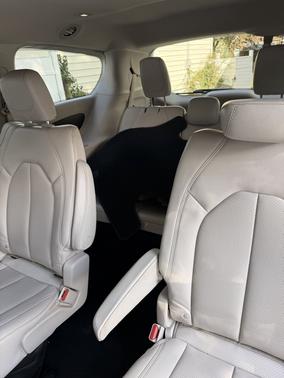 White 2021 Chrysler Voyager LXI