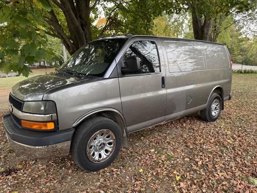 2011 Chevrolet Express 1500 Work Van