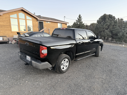 2017 Toyota Tundra SR5