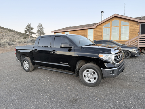2017 Toyota Tundra SR5