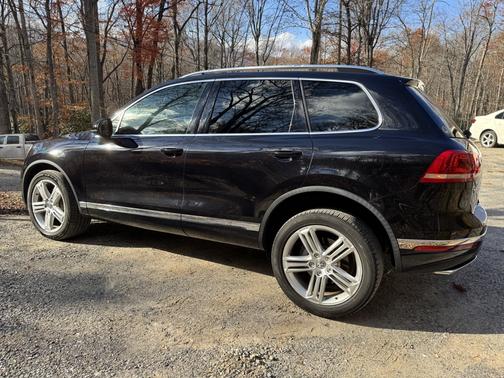 2016 Volkswagen Touareg TDI Executive