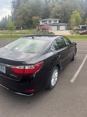 2013 Lexus ES 300h Base