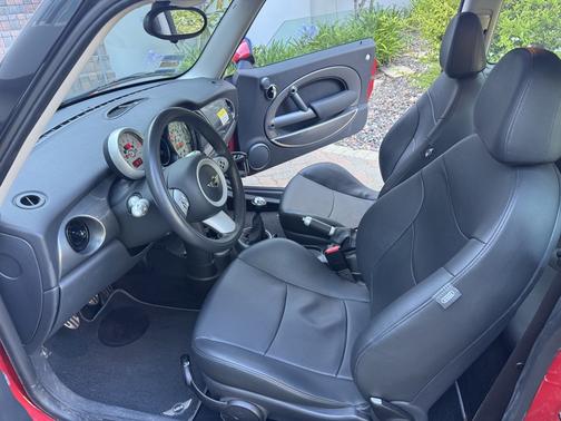 2006 MINI Cooper S Base