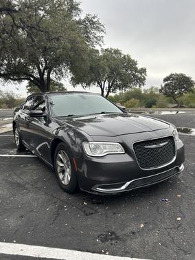 2016 Chrysler 300 Limited