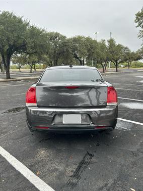 2016 Chrysler 300 Limited