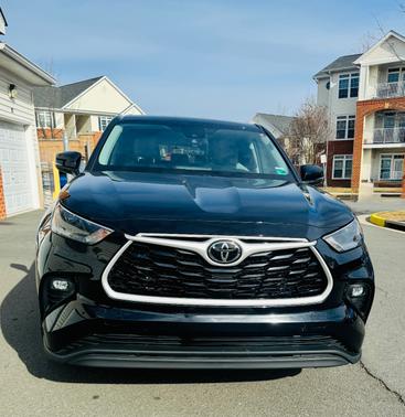 2022 Toyota Highlander LE